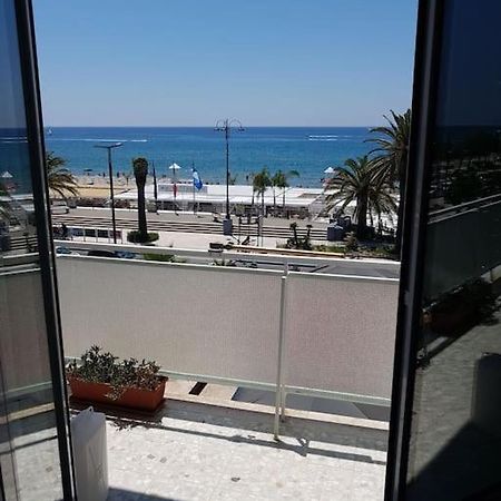 Appartamento Casa Al Mare - Lido Terracina Esterno foto