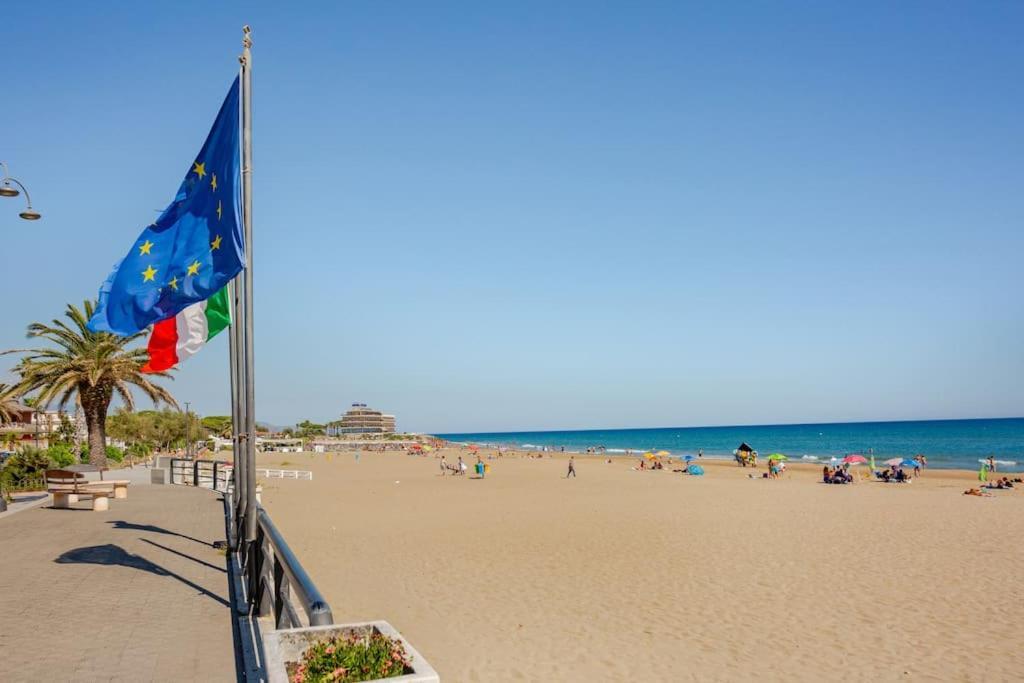 Appartamento Casa Al Mare - Lido Terracina Esterno foto